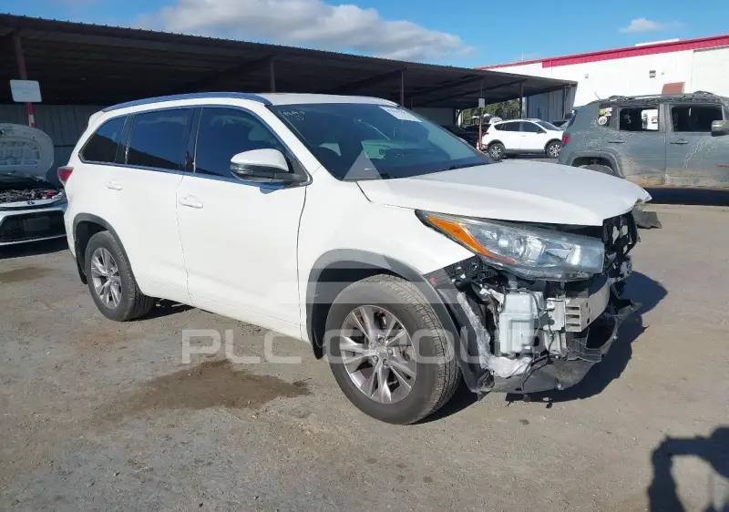 2015 Toyota Highlander photo