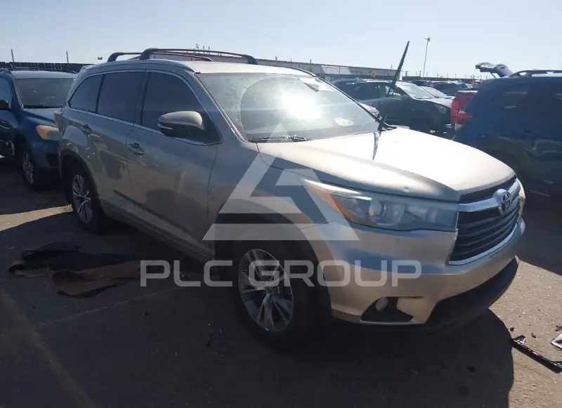 2015 Toyota Highlander фото