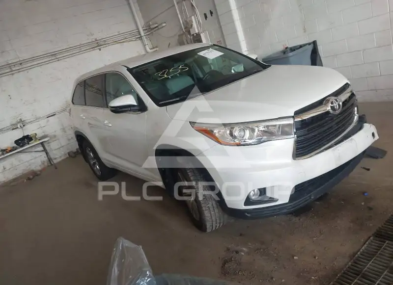 2015 Toyota Highlander photo