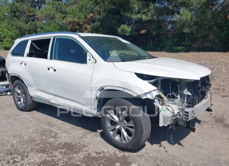 2015 Toyota Highlander фото