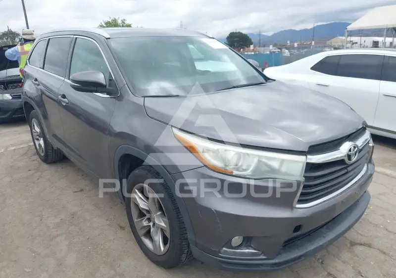 2015 Toyota Highlander фото