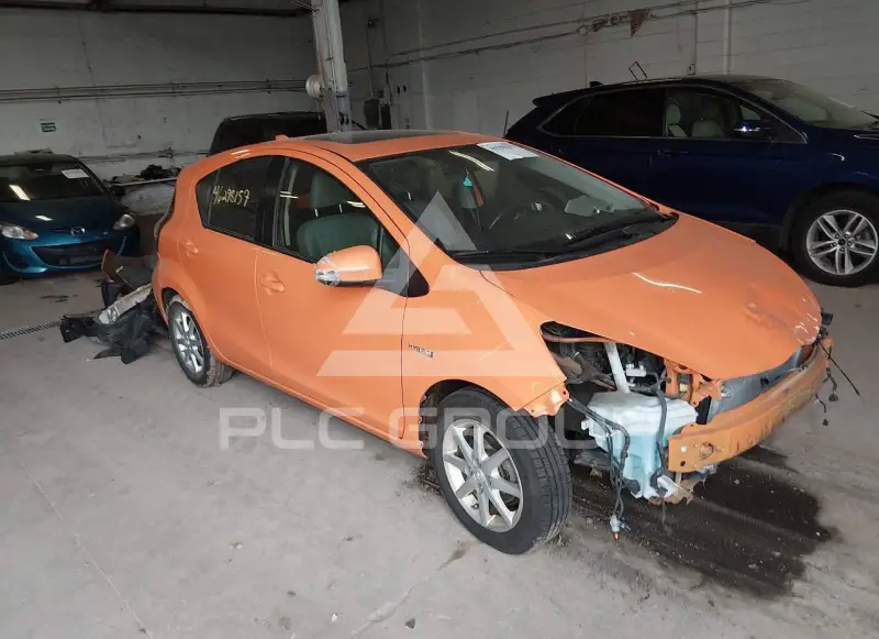 2015 Toyota PRIUS фото