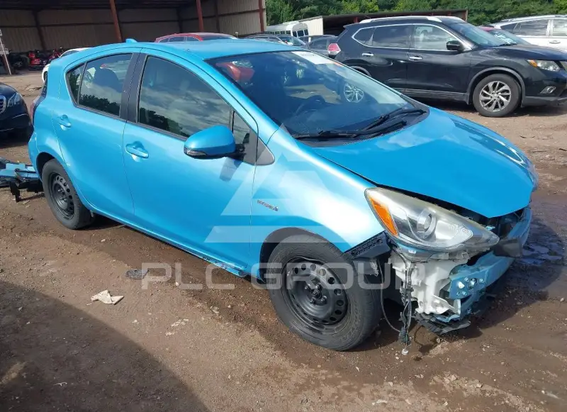 2015 Toyota PRIUS фото