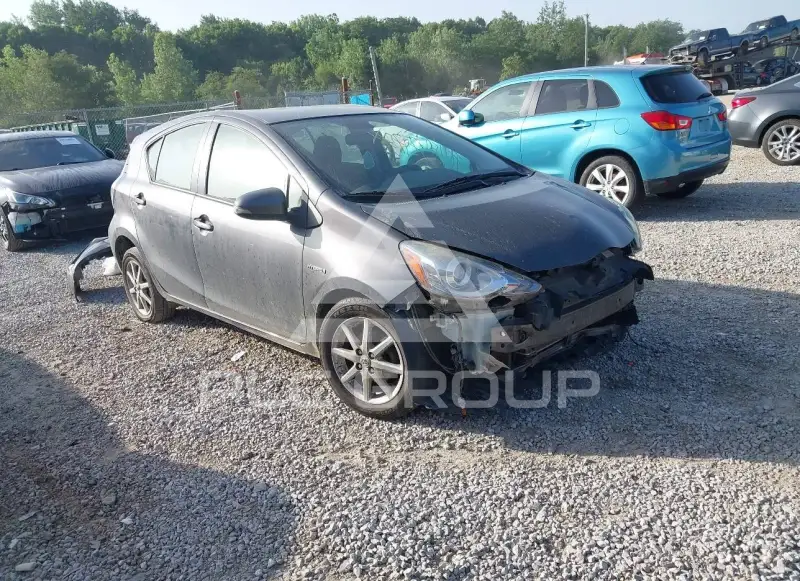 2015 Toyota PRIUS фото