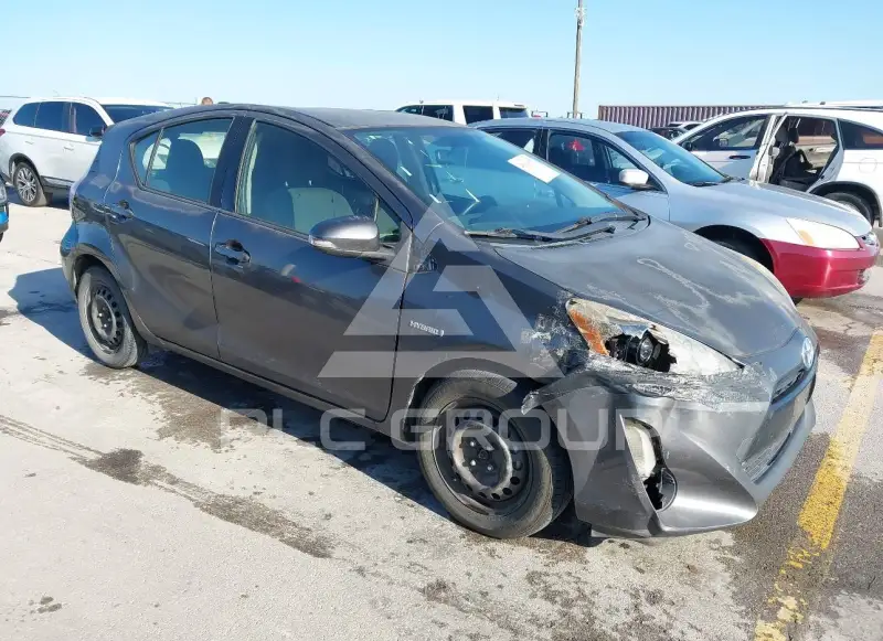 2015 Toyota PRIUS photo