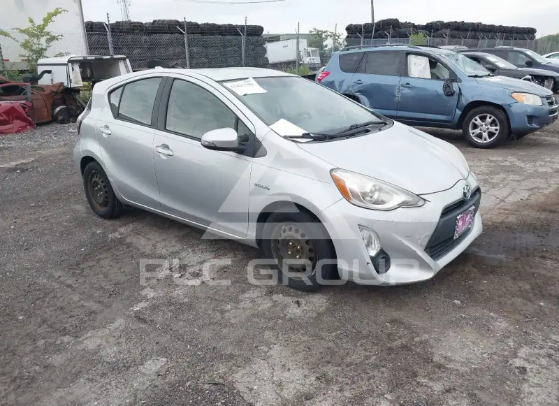 2015 Toyota PRIUS фото