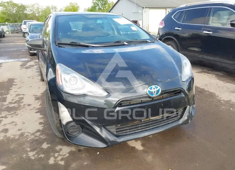 2015 Toyota PRIUS photo