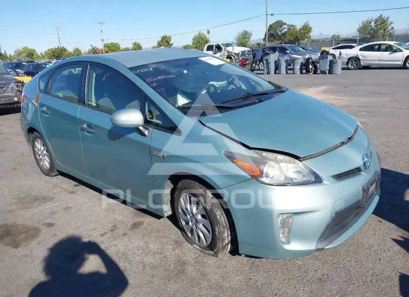 2015 Toyota PRIUS фото