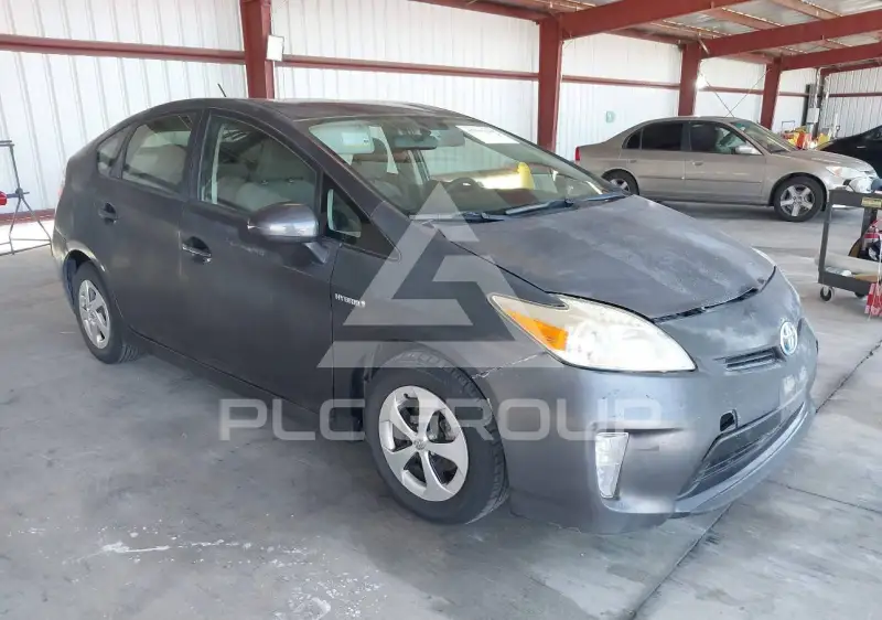 2015 Toyota PRIUS photo