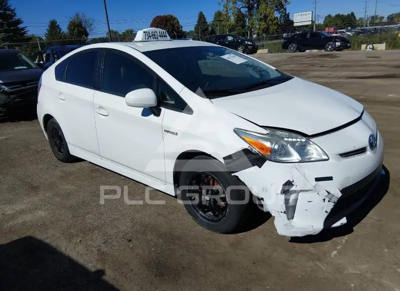 2015 Toyota PRIUS photo
