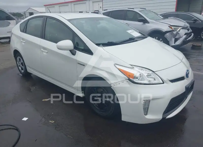 2015 Toyota PRIUS photo