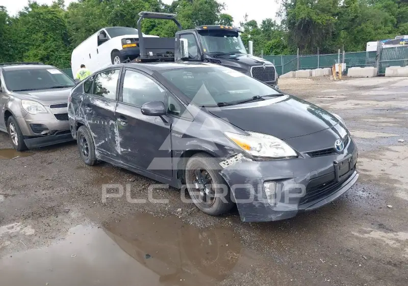 2015 Toyota PRIUS photo