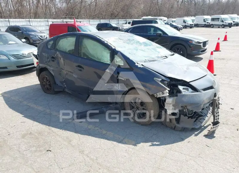 2015 Toyota PRIUS фото