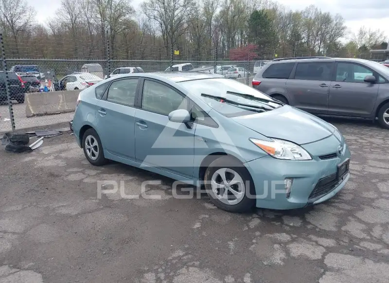 2015 Toyota PRIUS фото
