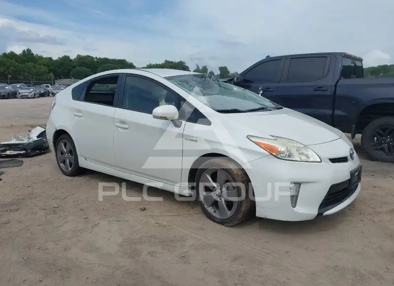 2015 Toyota PRIUS photo