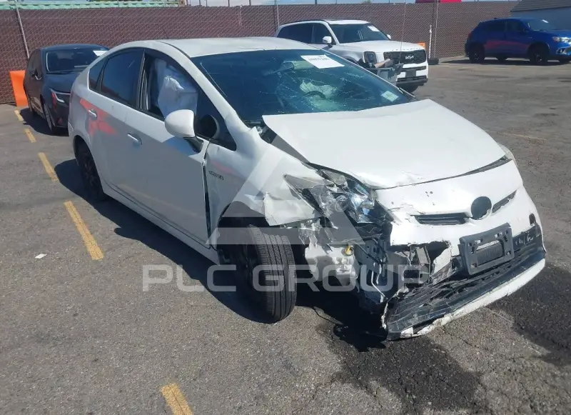 2015 Toyota PRIUS фото