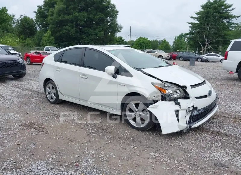 2015 Toyota PRIUS photo