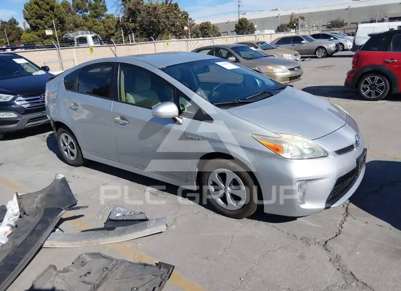 2015 Toyota PRIUS фото