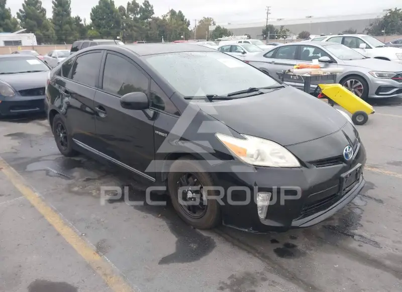 2015 Toyota PRIUS photo