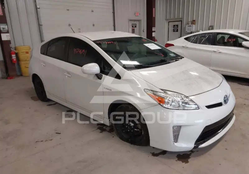 2015 Toyota PRIUS фото