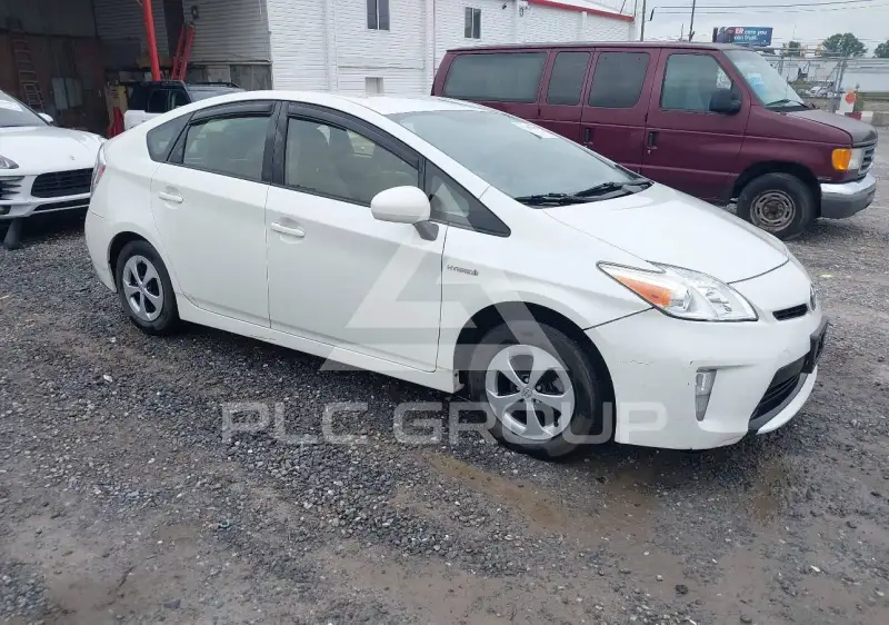 2015 Toyota PRIUS фото