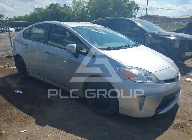 2015 Toyota PRIUS фото
