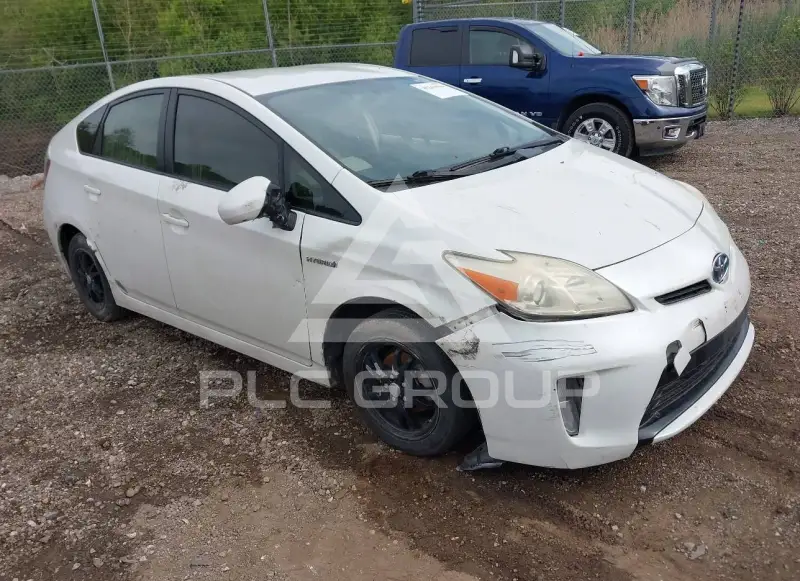 2015 Toyota PRIUS photo