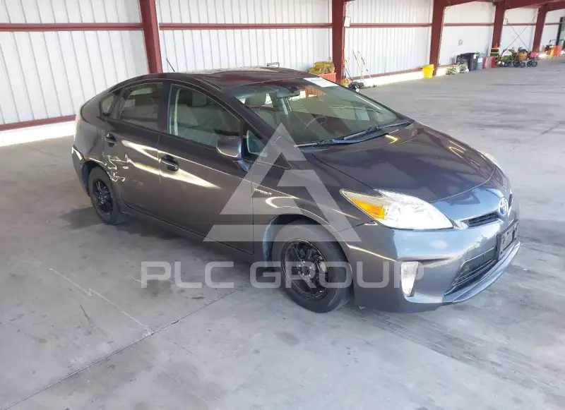 2015 Toyota PRIUS photo