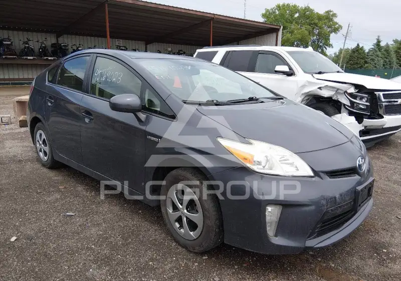 2015 Toyota PRIUS фото
