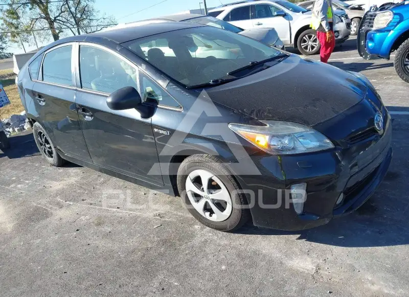 2015 Toyota PRIUS фото