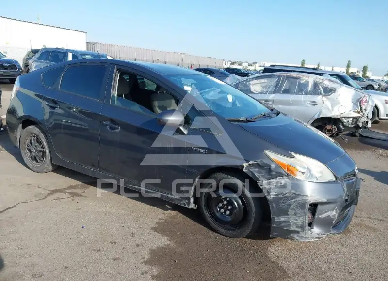 2015 Toyota PRIUS фото