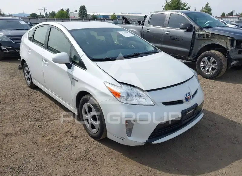 2015 Toyota PRIUS фото