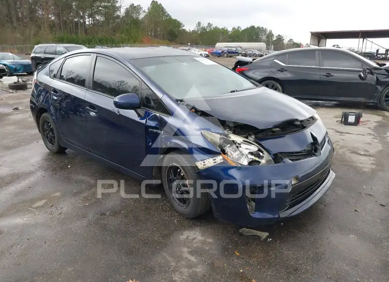 2015 Toyota PRIUS фото