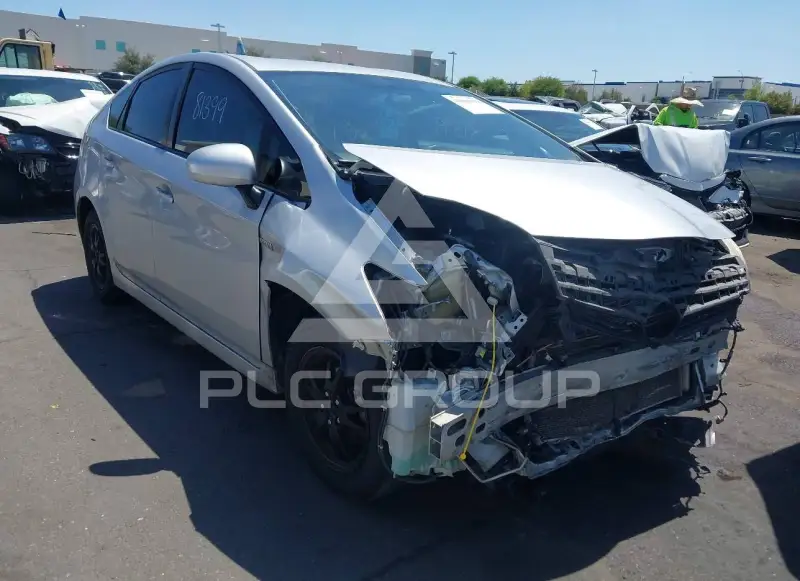 2015 Toyota PRIUS фото