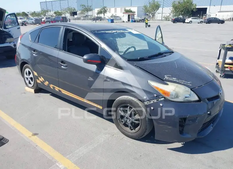 2015 Toyota PRIUS фото