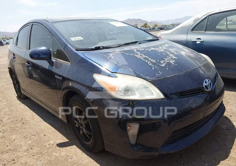 2015 Toyota PRIUS фото