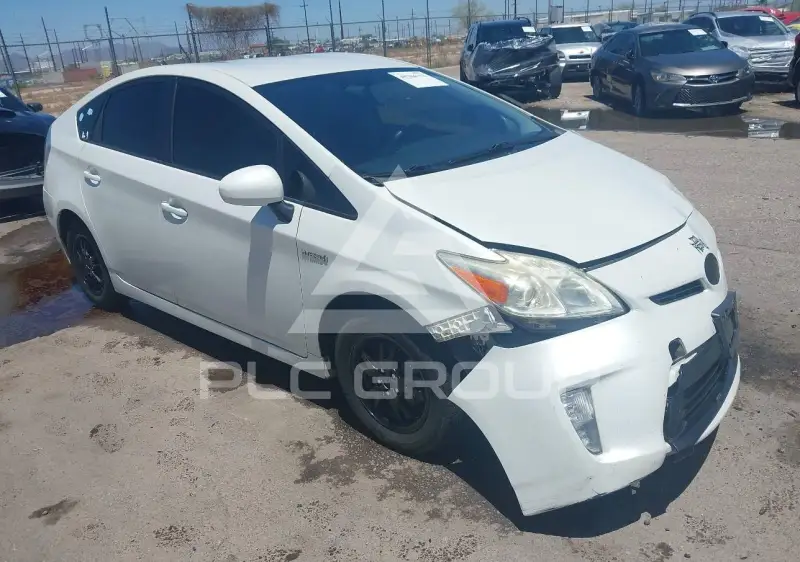 2015 Toyota PRIUS фото