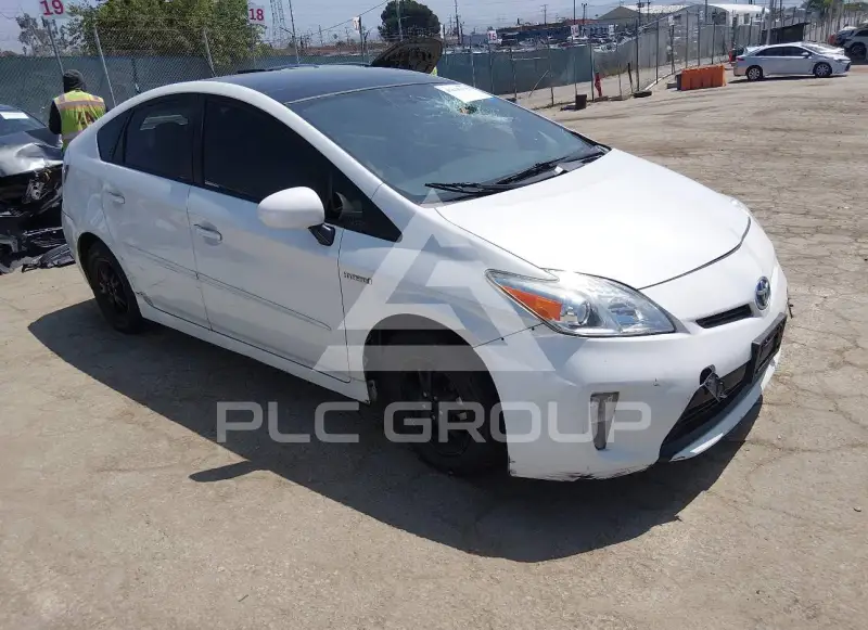 2015 Toyota PRIUS photo