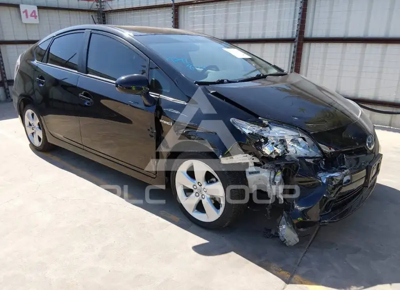 2015 Toyota PRIUS фото