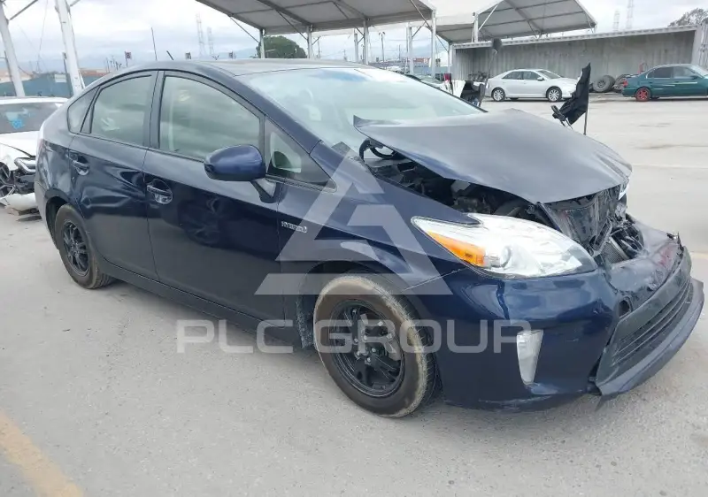 2015 Toyota PRIUS фото