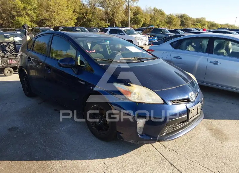 2015 Toyota PRIUS photo