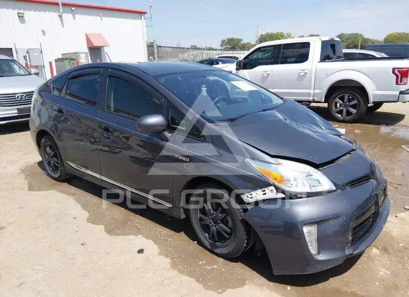 2015 Toyota PRIUS фото