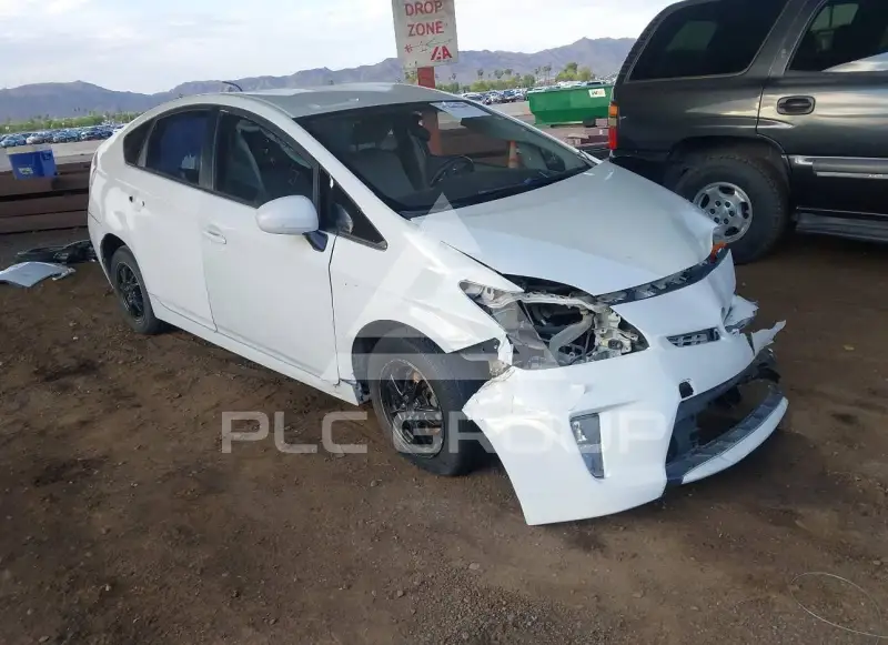 2015 Toyota PRIUS photo