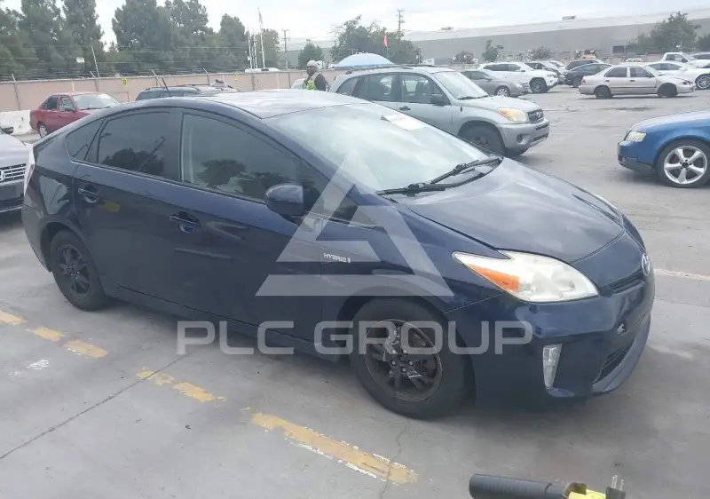 2015 Toyota PRIUS фото