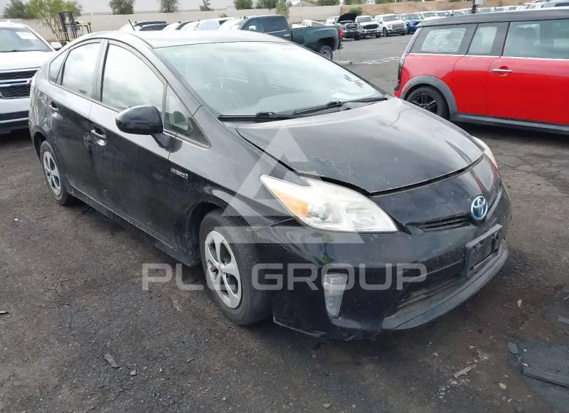 2015 Toyota PRIUS фото