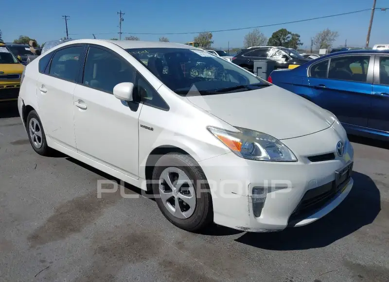 2015 Toyota PRIUS photo