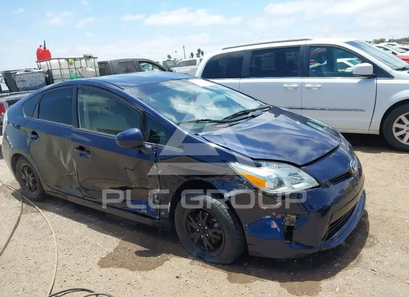 2015 Toyota PRIUS фото