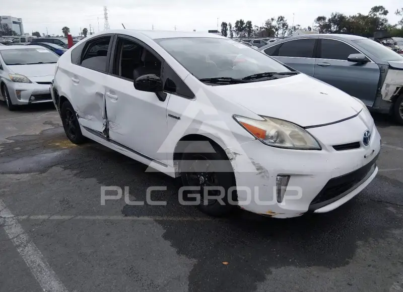 2015 Toyota PRIUS photo