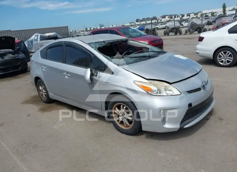 2015 Toyota PRIUS фото