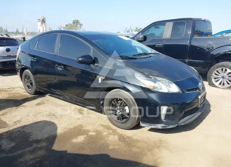2015 Toyota PRIUS фото